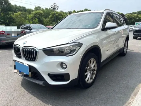 2022 BMW X1,autocango,china used car exporter,china ev exporter,chinese used car exporter,chinese used ev exporter