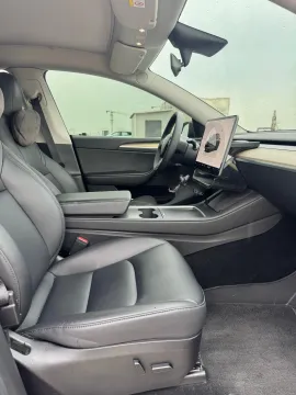 2022 Tesla Model Y BEV 60KWH