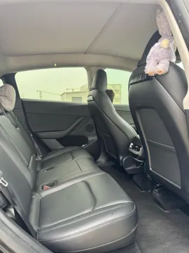 2022 Tesla Model Y BEV 60KWH