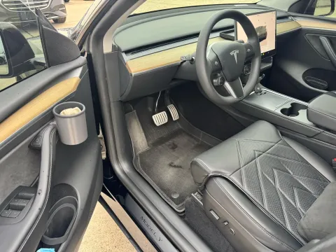 2022 Tesla Model Y BEV 60KWH