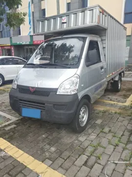 2021 WuLing RongGuang Mini Truck 1.5L 99HP L4 5MT,autocango,china used car exporter,china ev exporter,chinese used car exporter,chinese used ev exporter