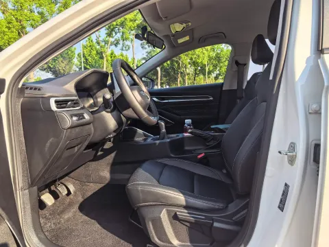 2023 Geely Emgrand 1.5L 127HP L4 5MT,autocango,china used car exporter,china ev exporter,chinese used car exporter,chinese used ev exporter