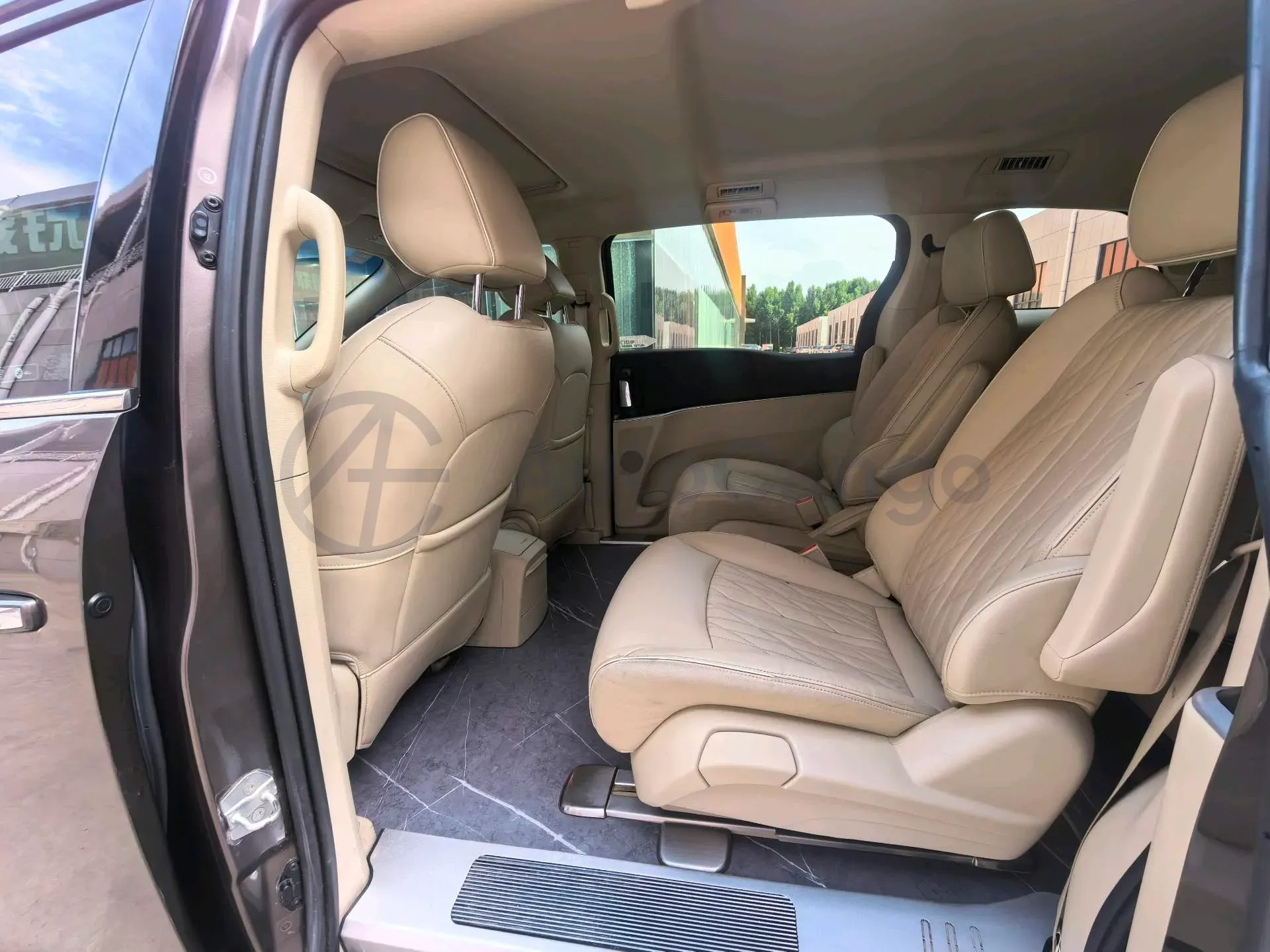 2023 Buick GL8 2.0T 237HP L4 9AT,autocango,china used car exporter,china ev exporter,chinese used car exporter,chinese used ev exporter