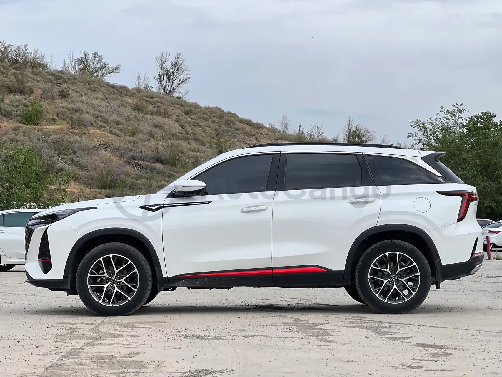 2022 ChangAn CS75 Plus 1.5T 188HP L4 8AT,autocango,china used car exporter,china ev exporter,chinese used car exporter,chinese used ev exporter