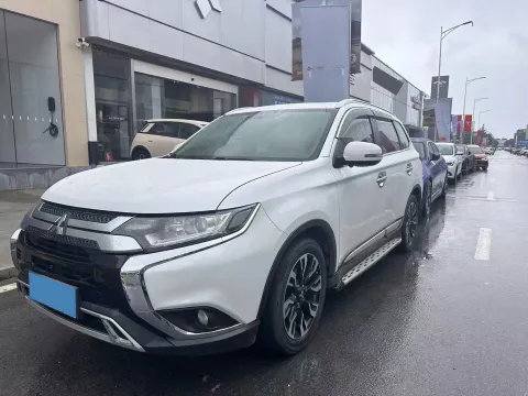 2019 MITSUBISHI OUTLANDER,autocango,china used car exporter,china ev exporter,chinese used car exporter,chinese used ev exporter