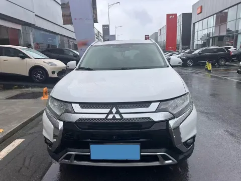 2019 Mitsubishi Outlander 2.0L 166HP L4 CVT