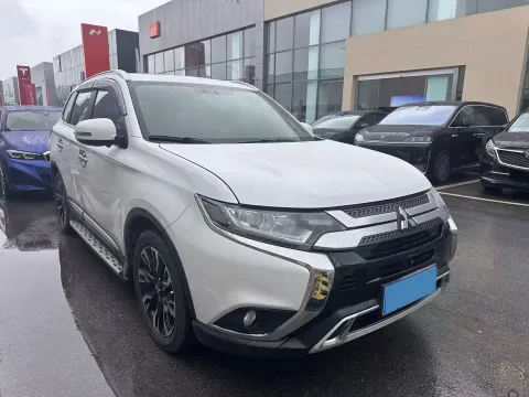 2019 Mitsubishi Outlander 2.0L 166HP L4 CVT
