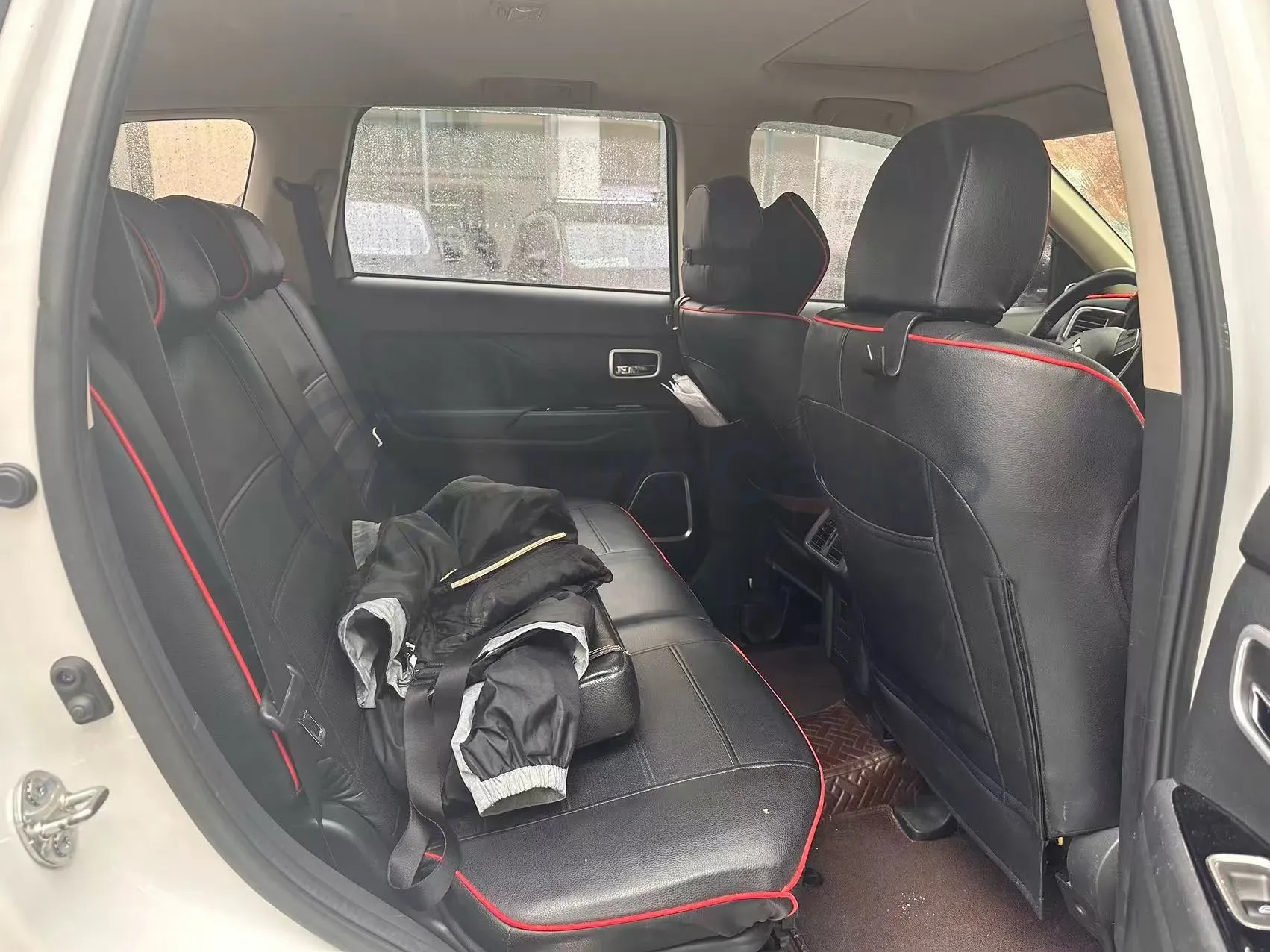 2019 Mitsubishi Outlander 2.0L 166HP L4 CVT,autocango,china used car exporter,china ev exporter,chinese used car exporter,chinese used ev exporter
