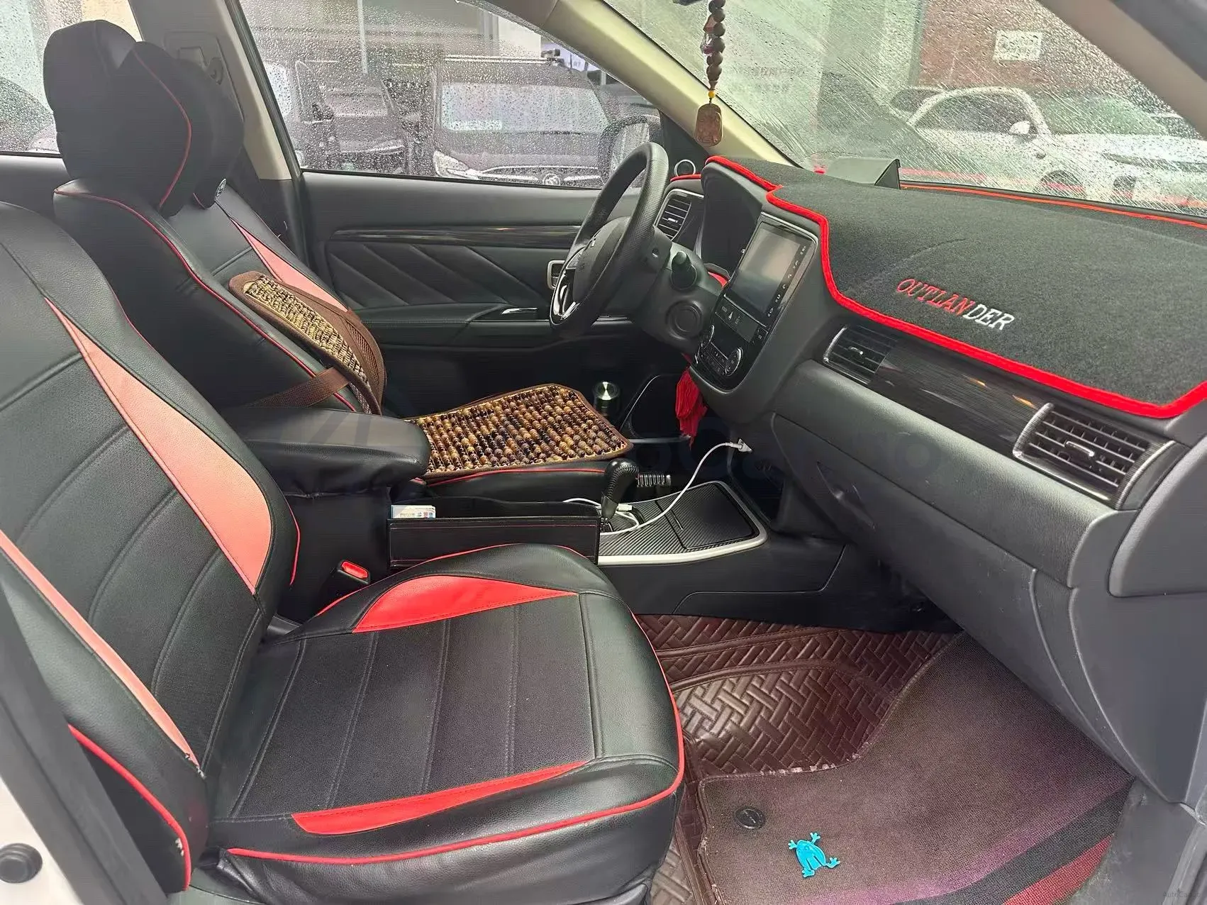 2019 Mitsubishi Outlander 2.0L 166HP L4 CVT,autocango,china used car exporter,china ev exporter,chinese used car exporter,chinese used ev exporter