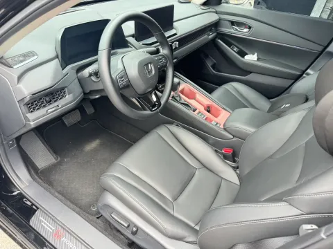 2025 Honda Accord 1.5T 192HP L4 CVT
