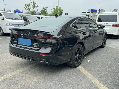 2025 Honda Accord 1.5T 192HP L4 CVT
