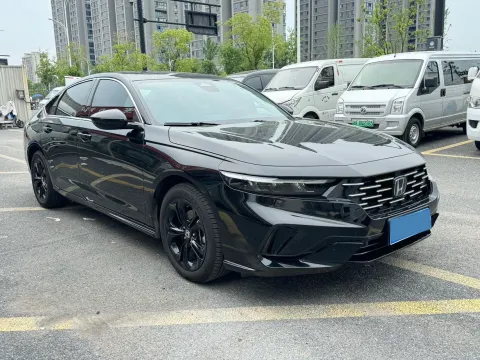 2025 Honda Accord 1.5T 192HP L4 CVT