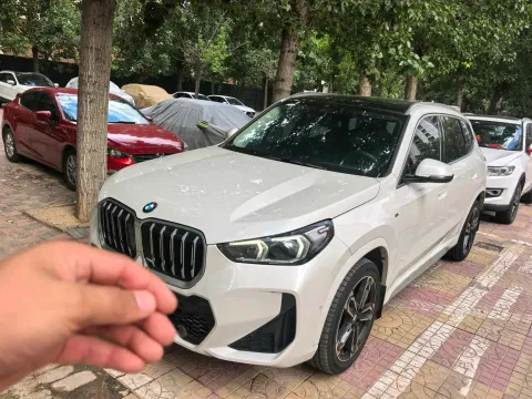 2023 BMW X1,autocango,china used car exporter,china ev exporter,chinese used car exporter,chinese used ev exporter