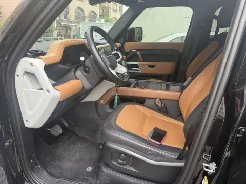 2024 Land Rover Defender 3.0T 400HP L6 8AT