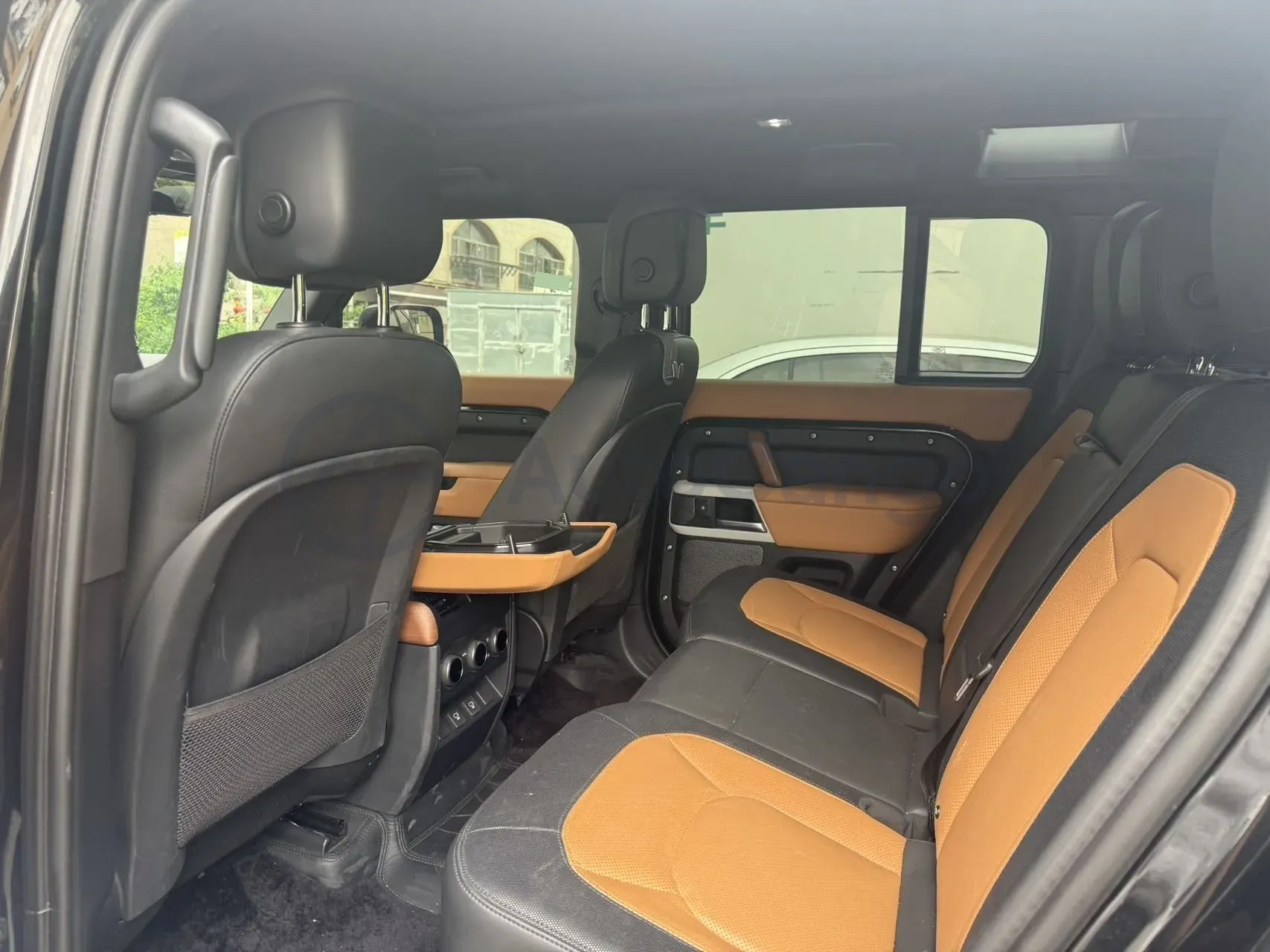 2024 Land Rover Defender 3.0T 400HP L6 8AT,autocango,china used car exporter,china ev exporter,chinese used car exporter,chinese used ev exporter