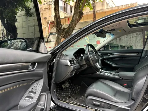 2022 Honda Accord 1.5T 194HP L4 CVT