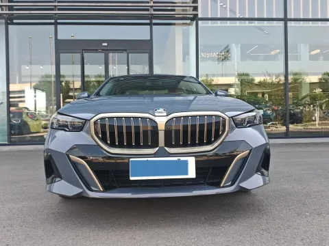 2024 BMW 5 Series 2.0T 258HP L4 8AT,autocango,china used car exporter,china ev exporter,chinese used car exporter,chinese used ev exporter