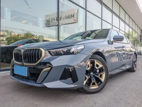 2024 BMW 5 SERIES,autocango,china used car exporter,china ev exporter,chinese used car exporter,chinese used ev exporter
