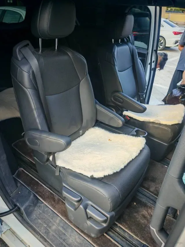 2026 Toyota Sienna 2.5L 189HP L4 E-CVT Hybrid,autocango,china used car exporter,china ev exporter,chinese used car exporter,chinese used ev exporter