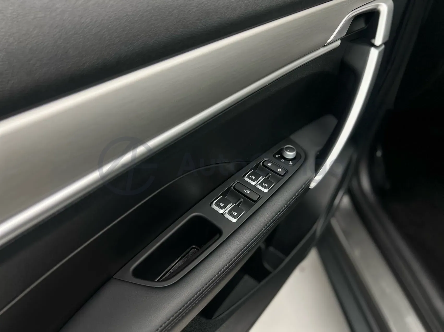 2025 Geely Coolray 1.5L 126HP L4 CVT,autocango,china used car exporter,china ev exporter,chinese used car exporter,chinese used ev exporter