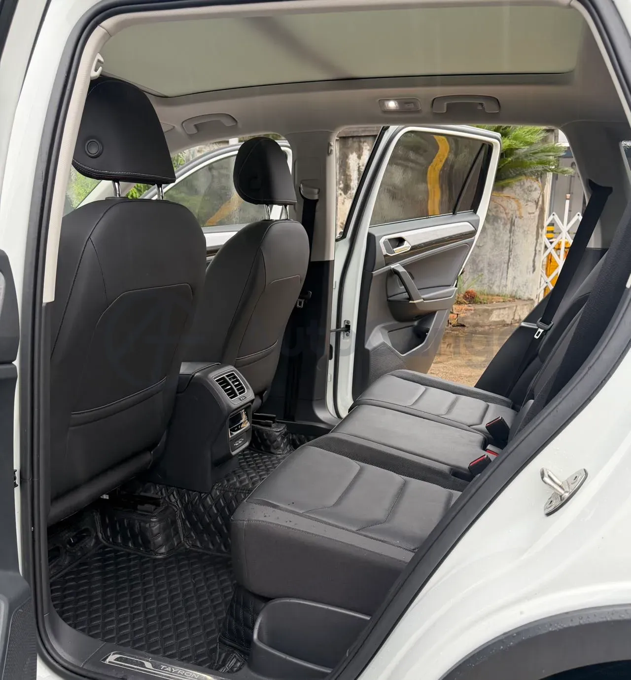 2020 Volkswagen Tayron 2.0T 186HP L4 7DCT,autocango,china used car exporter,china ev exporter,chinese used car exporter,chinese used ev exporter