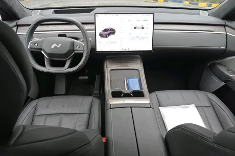 2025 ONVO L90 BEV