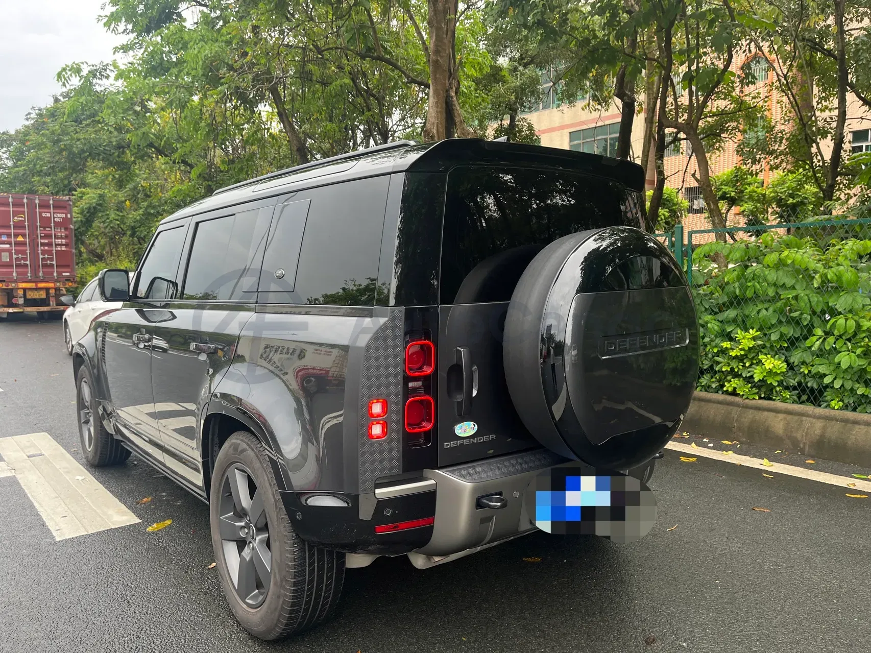 2024 Land Rover Defender 3.0T 400HP L6 8AT,autocango,china used car exporter,china ev exporter,chinese used car exporter,chinese used ev exporter