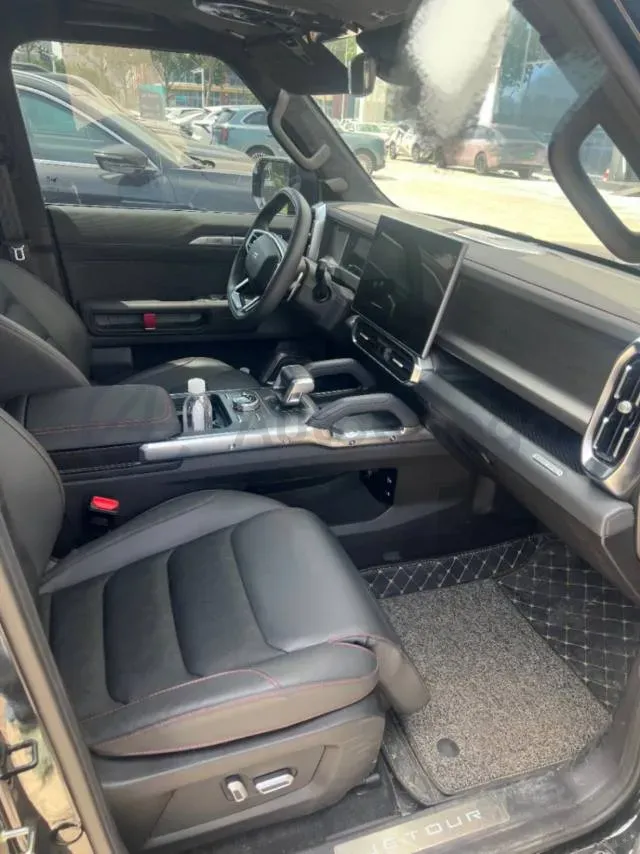 2025 Jetour Traveller 2.0T 254HP L4 7DCT,autocango,china used car exporter,china ev exporter,chinese used car exporter,chinese used ev exporter