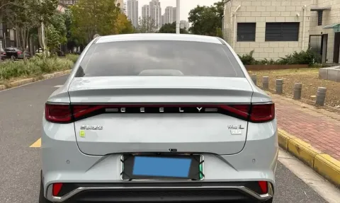 2022 Geely Emgrand L HiP 1.5T 181HP L4 3DHT PHEV 15.5KWH