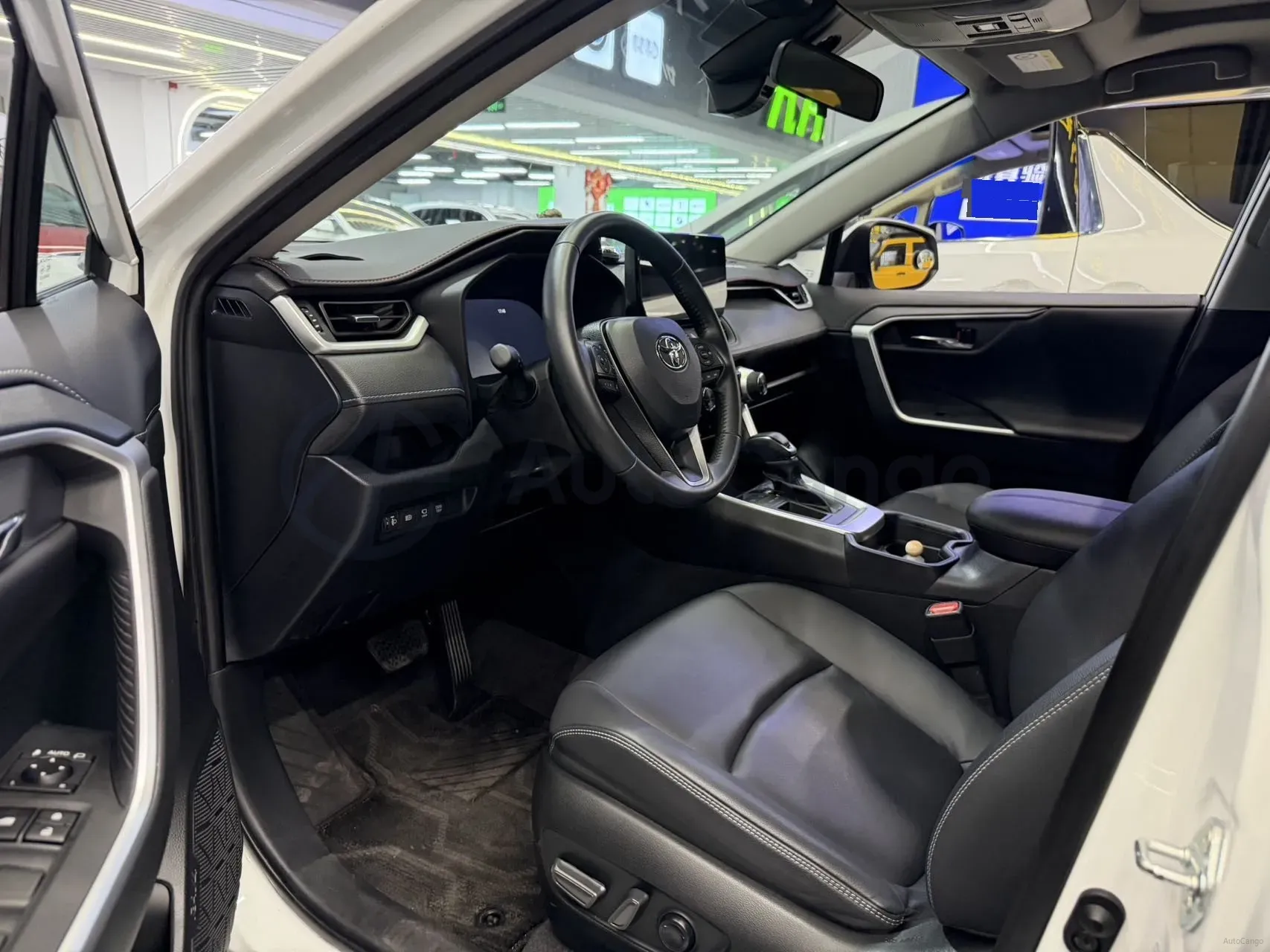 2023 Toyota RAV4 2.0L 171HP L4 CVT,autocango,china used car exporter,china ev exporter,chinese used car exporter,chinese used ev exporter