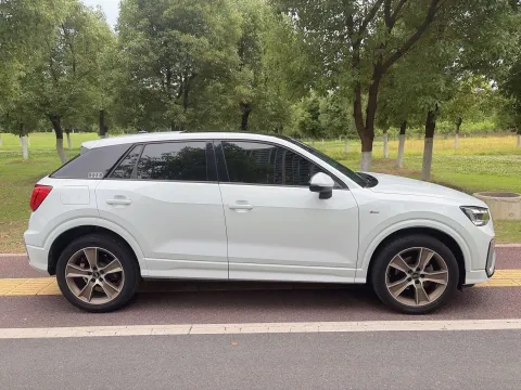 2022 Audi Q2L 1.4T 150HP L4 7DCT