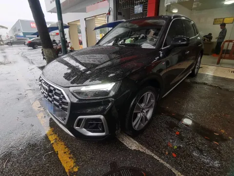 2022 AUDI Q5L,autocango,china used car exporter,china ev exporter,chinese used car exporter,chinese used ev exporter