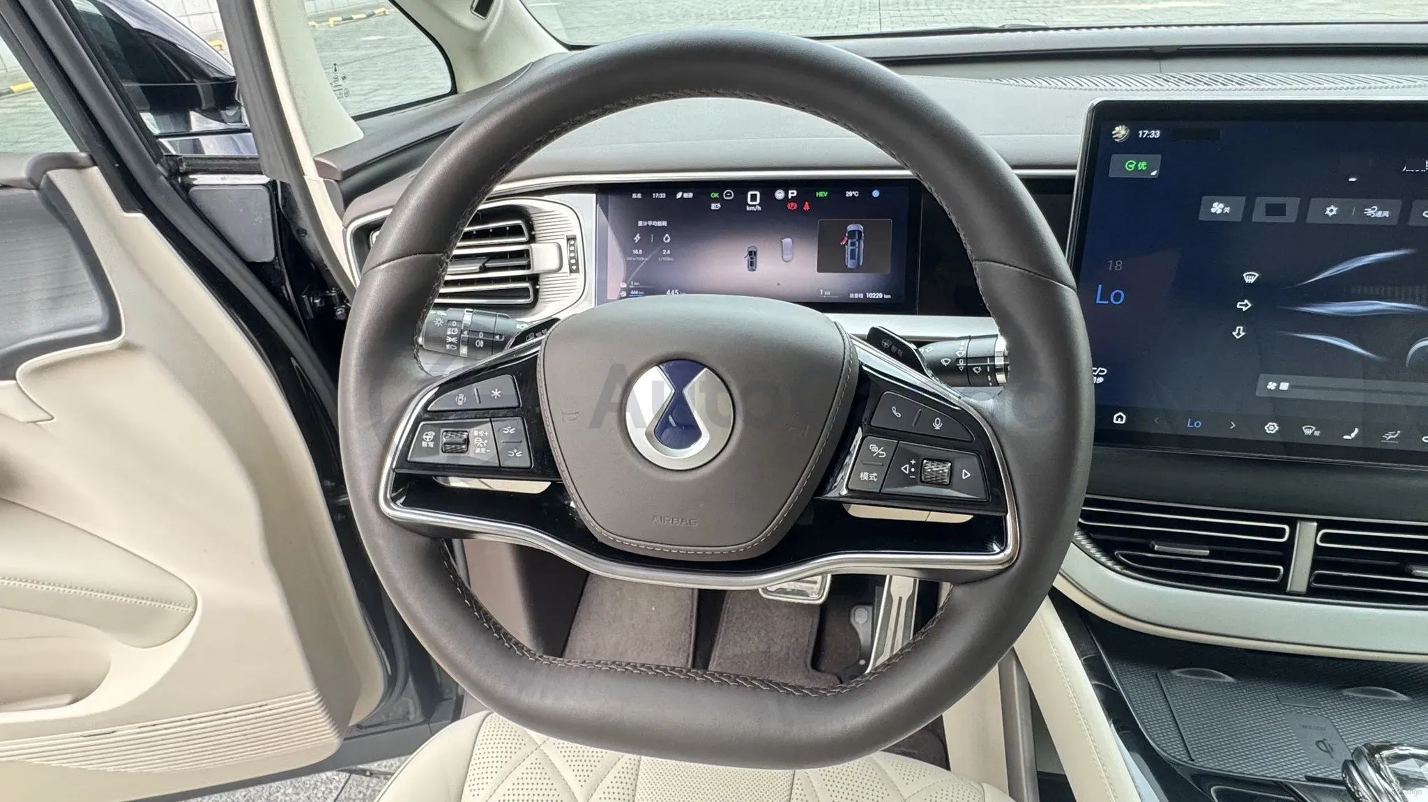 2025 Denza D9 1.5T 156HP L4 E-CVT PHEV 40KWH,autocango,china used car exporter,china ev exporter,chinese used car exporter,chinese used ev exporter