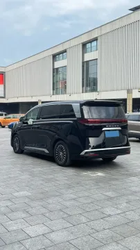 2025 Denza D9 1.5T 156HP L4 E-CVT PHEV 40KWH