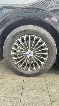 2025 Denza D9 1.5T 156HP L4 E-CVT PHEV 40KWH