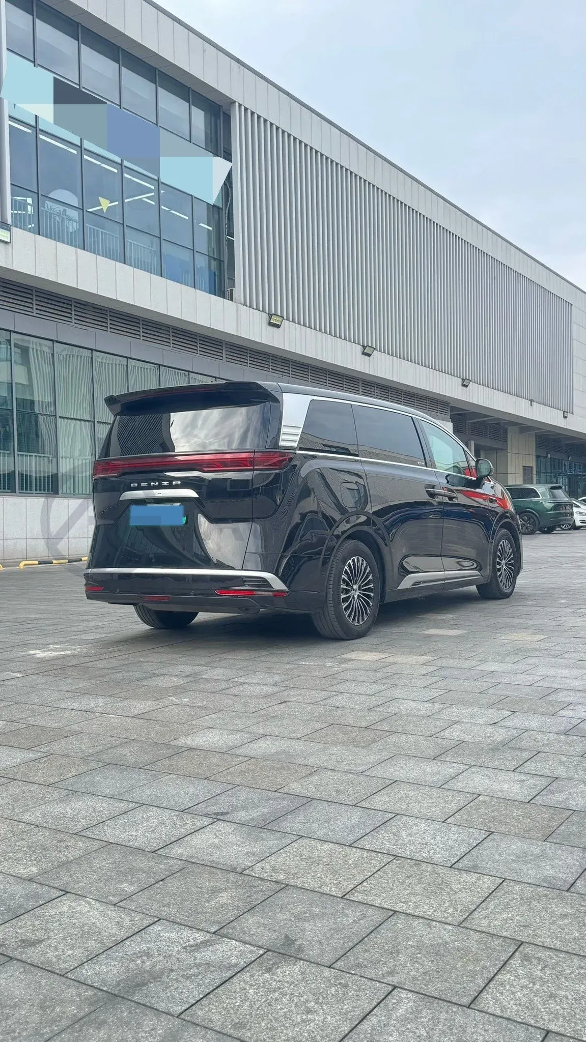 2025 Denza D9 1.5T 156HP L4 E-CVT PHEV 40KWH,autocango,china used car exporter,china ev exporter,chinese used car exporter,chinese used ev exporter
