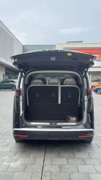 2025 Denza D9 1.5T 156HP L4 E-CVT PHEV 40KWH