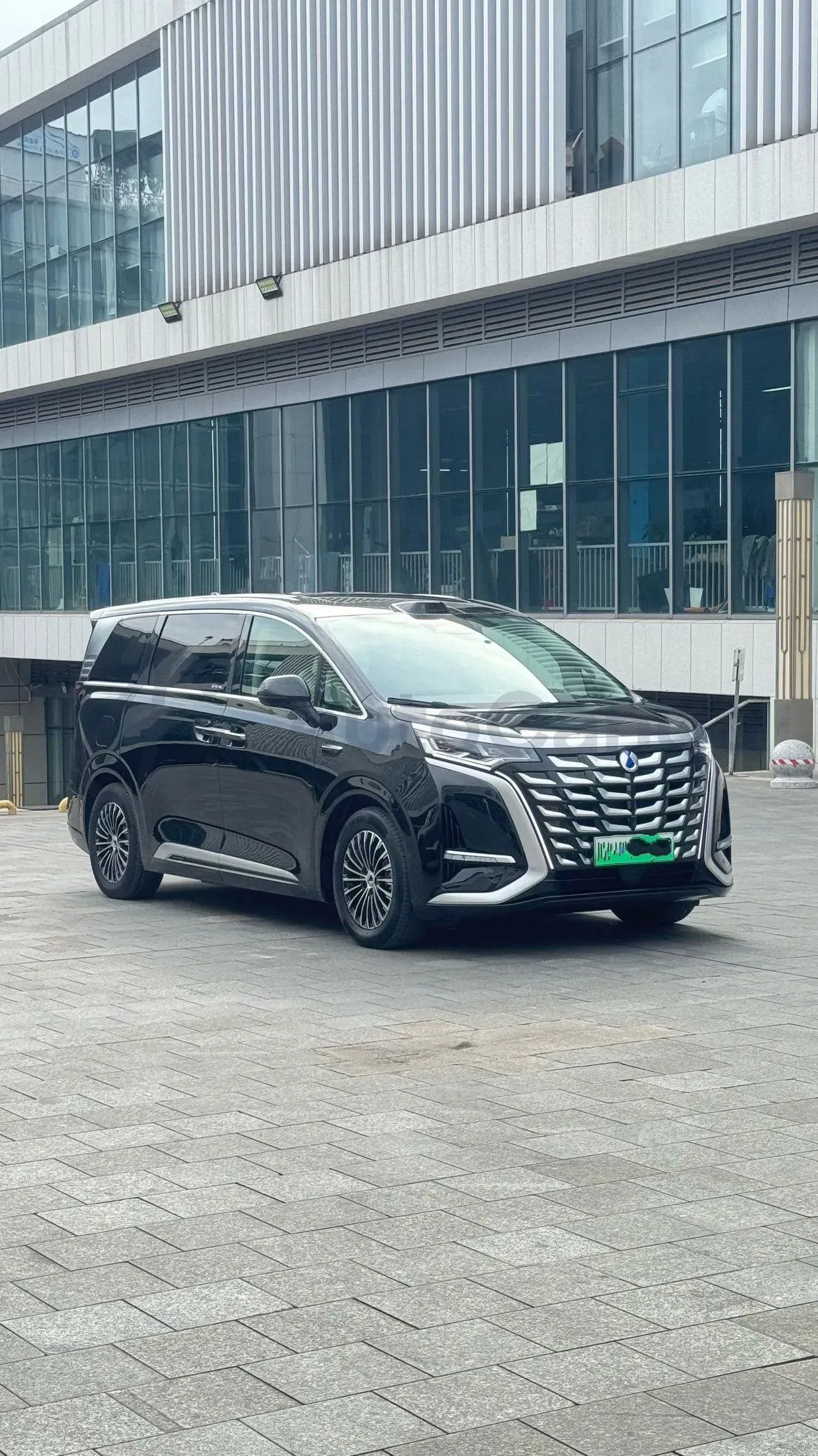 2025 Denza D9 1.5T 156HP L4 E-CVT PHEV 40KWH,autocango,china used car exporter,china ev exporter,chinese used car exporter,chinese used ev exporter