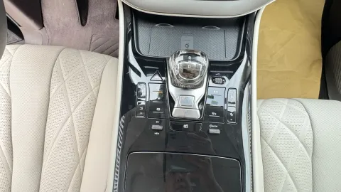 2025 Denza D9 1.5T 156HP L4 E-CVT PHEV 40KWH