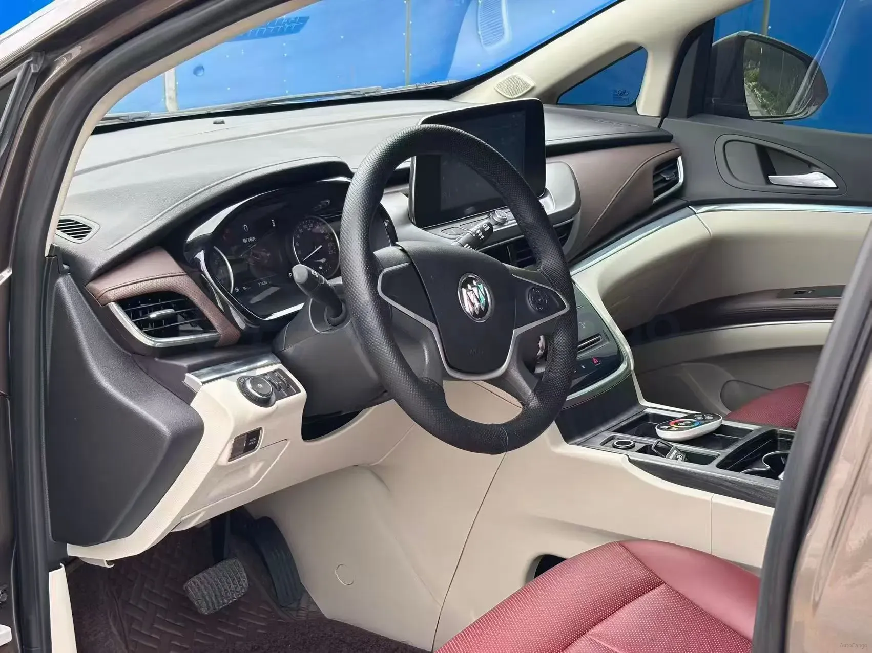 2023 Buick GL8 2.0T 237HP L4 9AT,autocango,china used car exporter,china ev exporter,chinese used car exporter,chinese used ev exporter