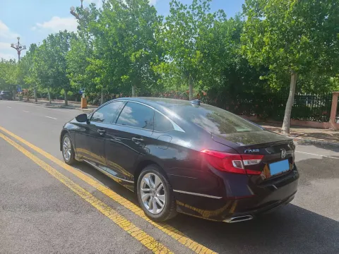 2018 Honda Accord 1.5T 194HP L4 CVT