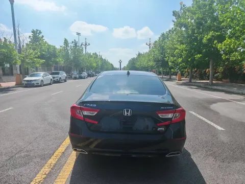 2018 Honda Accord 1.5T 194HP L4 CVT