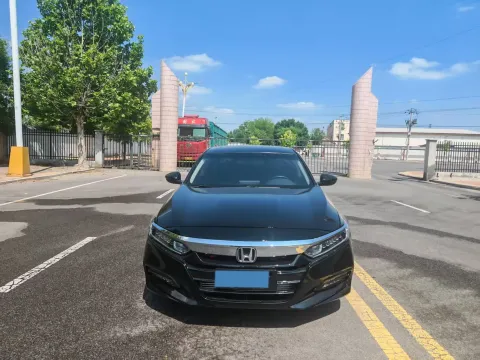 2018 Honda Accord 1.5T 194HP L4 CVT