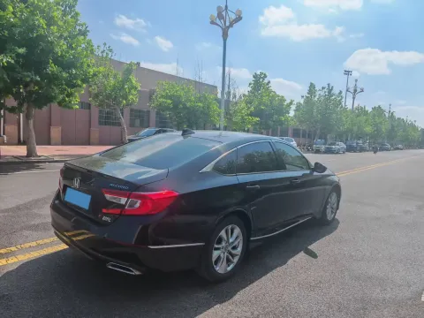 2018 Honda Accord 1.5T 194HP L4 CVT