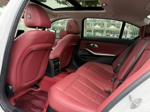 2024 BMW 3 Series 2.0T 184HP L4 8AT