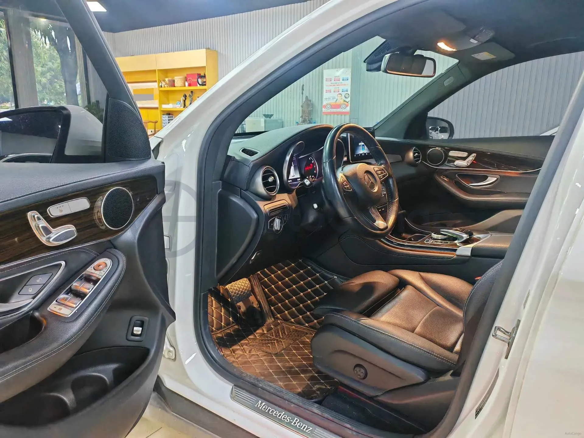 2019 Mercedes-Benz GLC Class 2.0T 211HP L4 9AT,autocango,china used car exporter,china ev exporter,chinese used car exporter,chinese used ev exporter