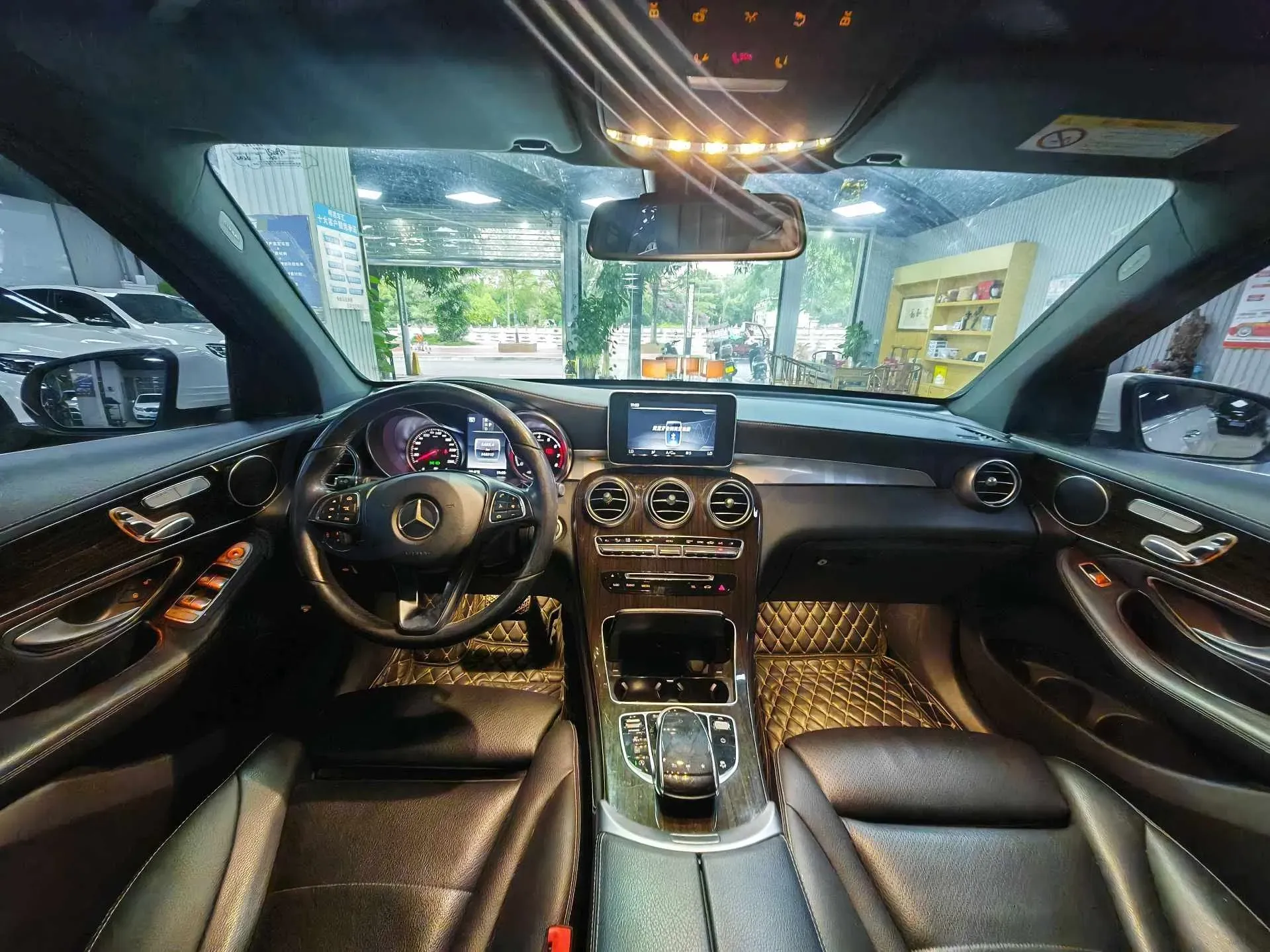 2019 Mercedes-Benz GLC Class 2.0T 211HP L4 9AT,autocango,china used car exporter,china ev exporter,chinese used car exporter,chinese used ev exporter