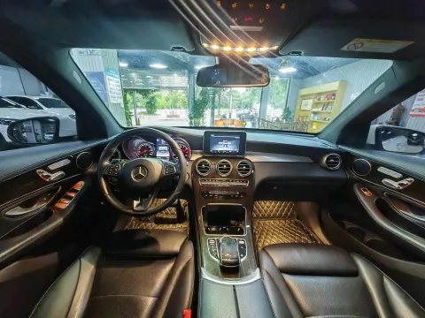 2019 Mercedes-Benz GLC Class 2.0T 211HP L4 9AT