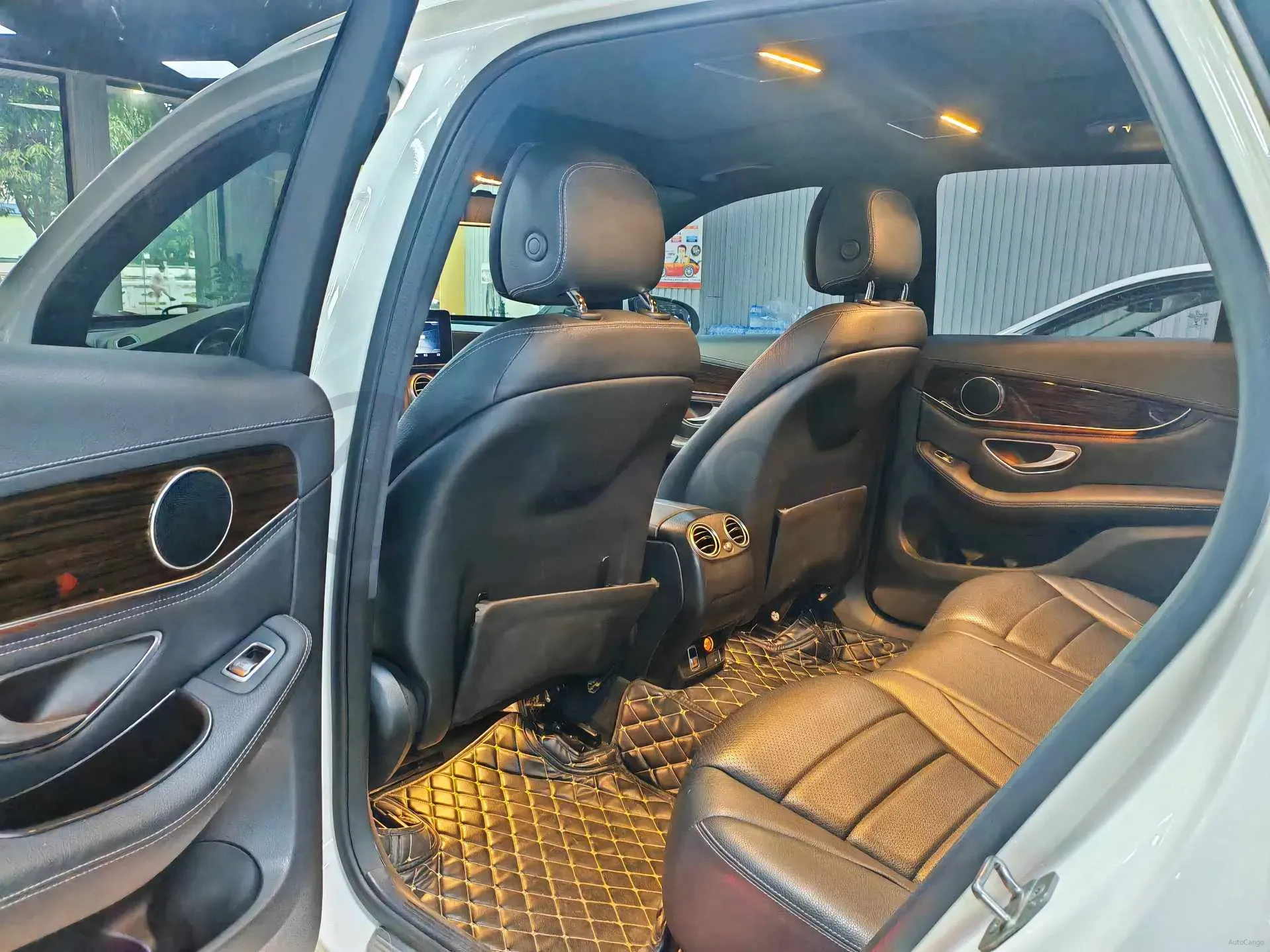 2019 Mercedes-Benz GLC Class 2.0T 211HP L4 9AT,autocango,china used car exporter,china ev exporter,chinese used car exporter,chinese used ev exporter