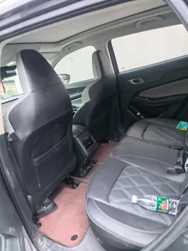 2023 Venucia VX6 BEV 62KWH,autocango,china used car exporter,china ev exporter,chinese used car exporter,chinese used ev exporter